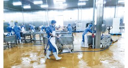 Application of open plant foam cleaning machine in food factories