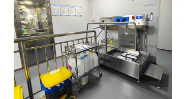 Personal hands and boots hygiene station for the food industry